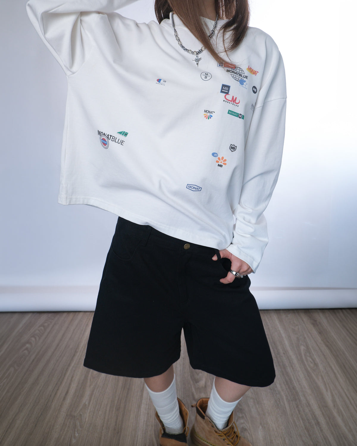 LOOK 08
