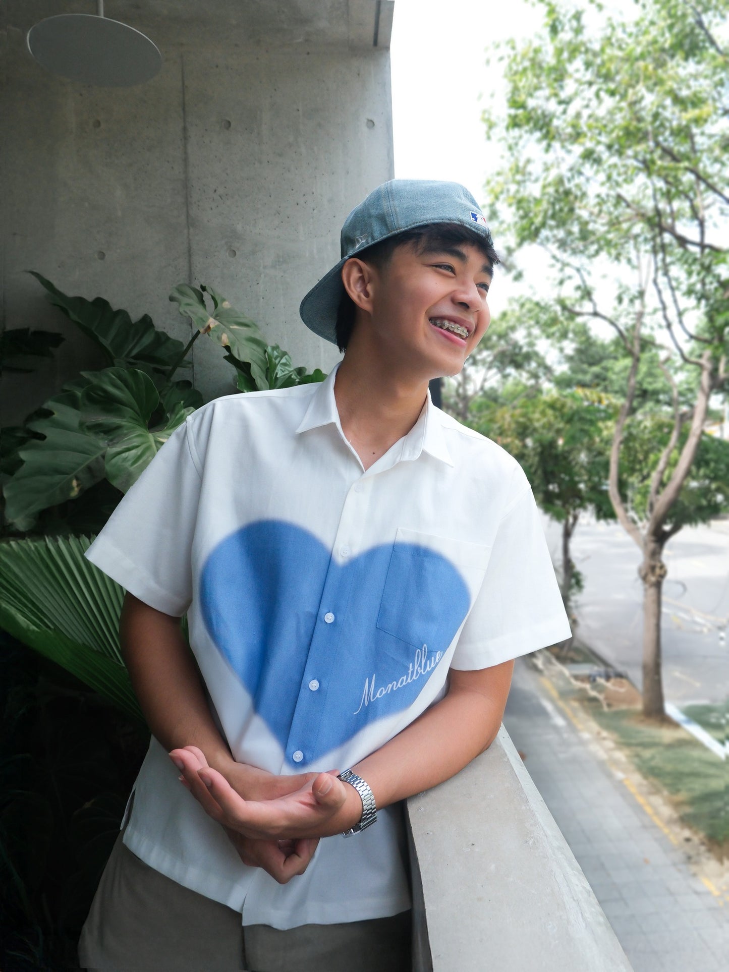 SHIRT White Boxy Blue Heart