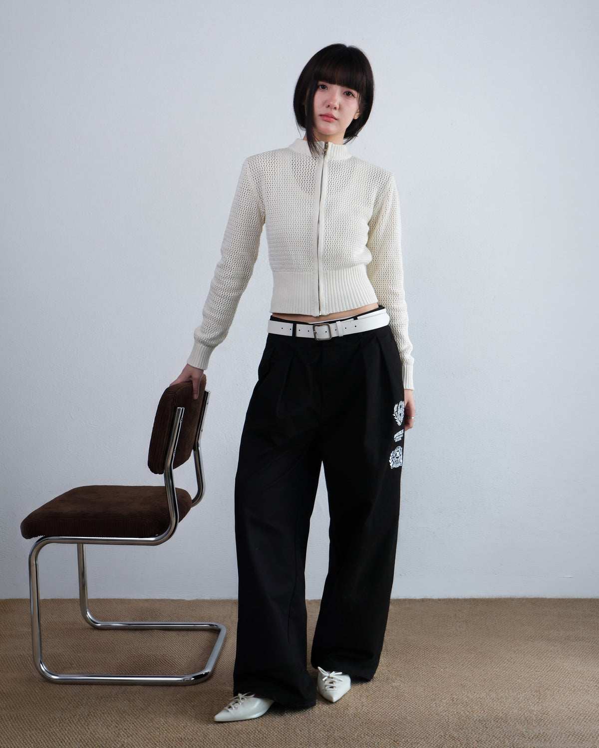 LOOK 02