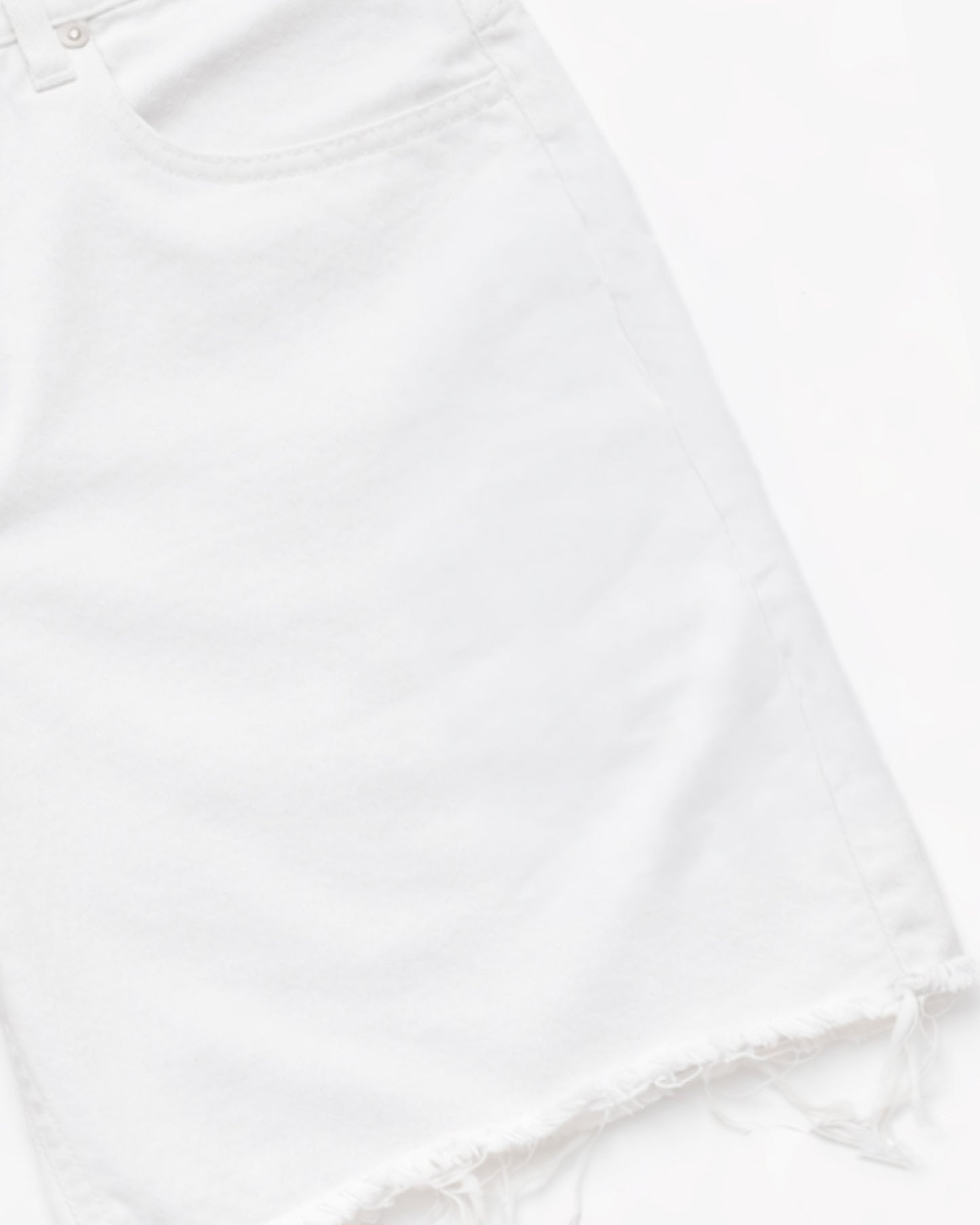 Monat Blanc Fray Shorts