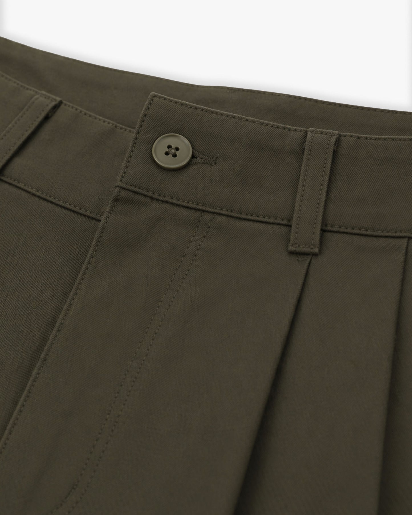Short Carrier Olive Cargo