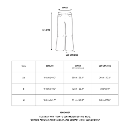 Essential Flare Jeans